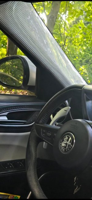 Alfa Romeo Giulia Interior A-Pillar Trim Set - Carbon Fiber - White Candy Alfa Romeo Giulia Interior A-Pillar Trim Set - Carbon Fiber - White Candy